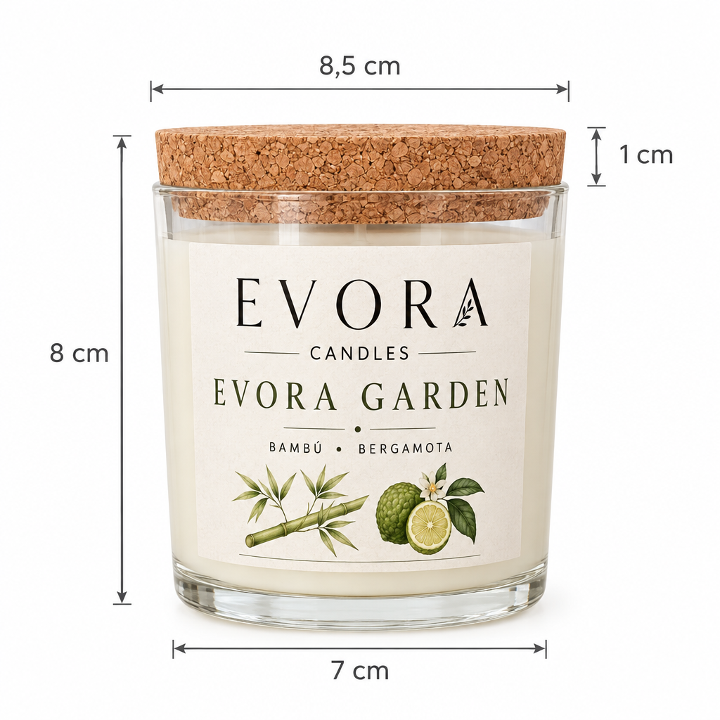 Medidas da vela Evora Garden: 8,5 cm no topo, 7 cm na base, 8 cm de altura e 1 cm de tampa