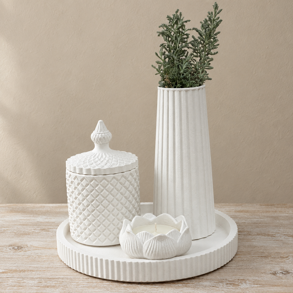 Conjunto Moon Branco real, feito à mão, com alfazema no jarro Creta
