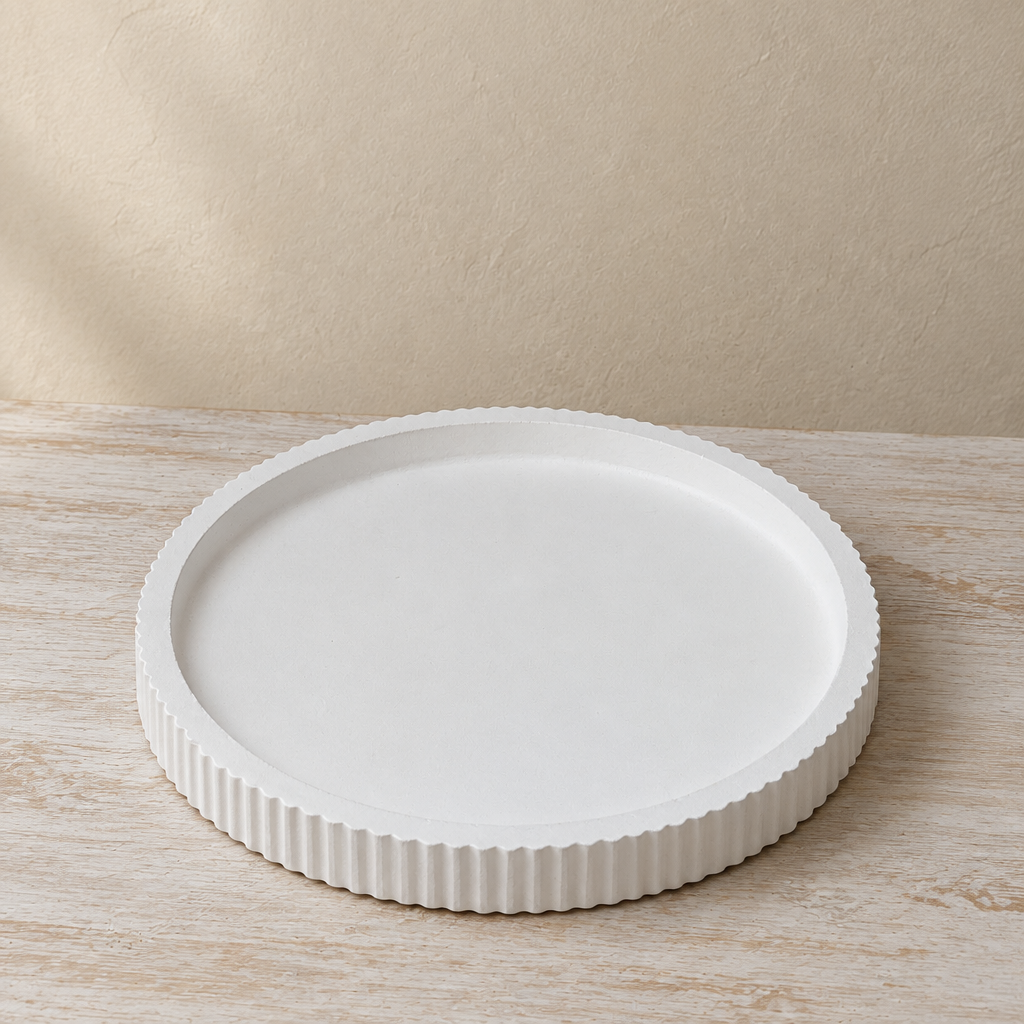 Bandeja Moon redonda canelada em Raysin branco